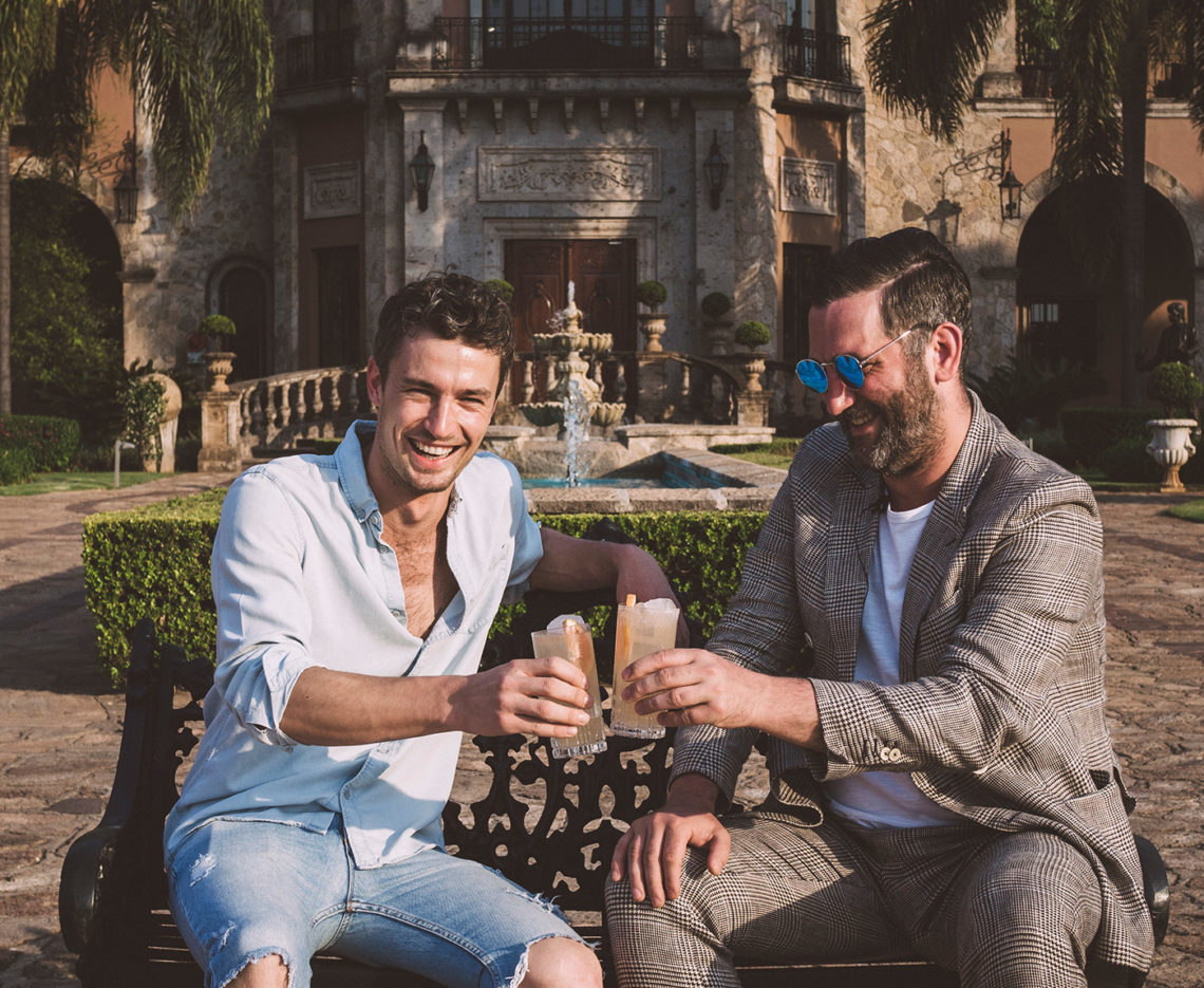 tequila-freunde-anstossen tequila-freunde-anstossen